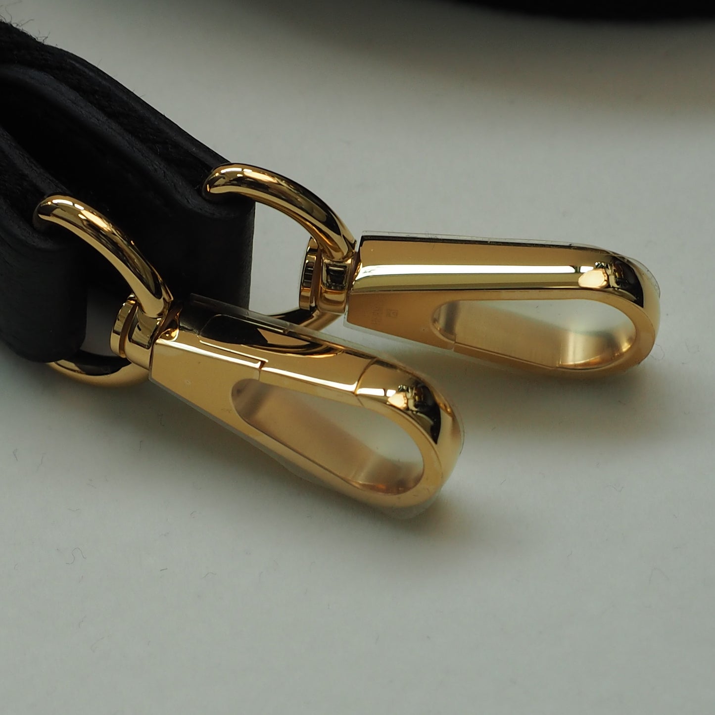 Evelyne 16 Mini Black Gold