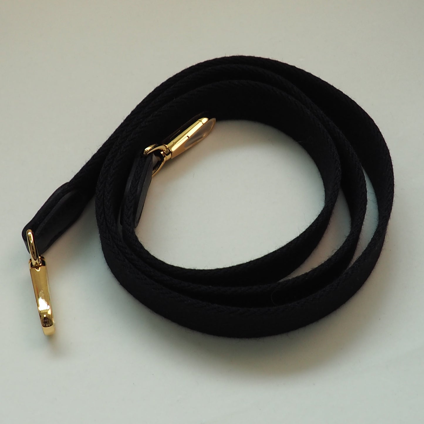 Evelyne 16 Mini Black Gold