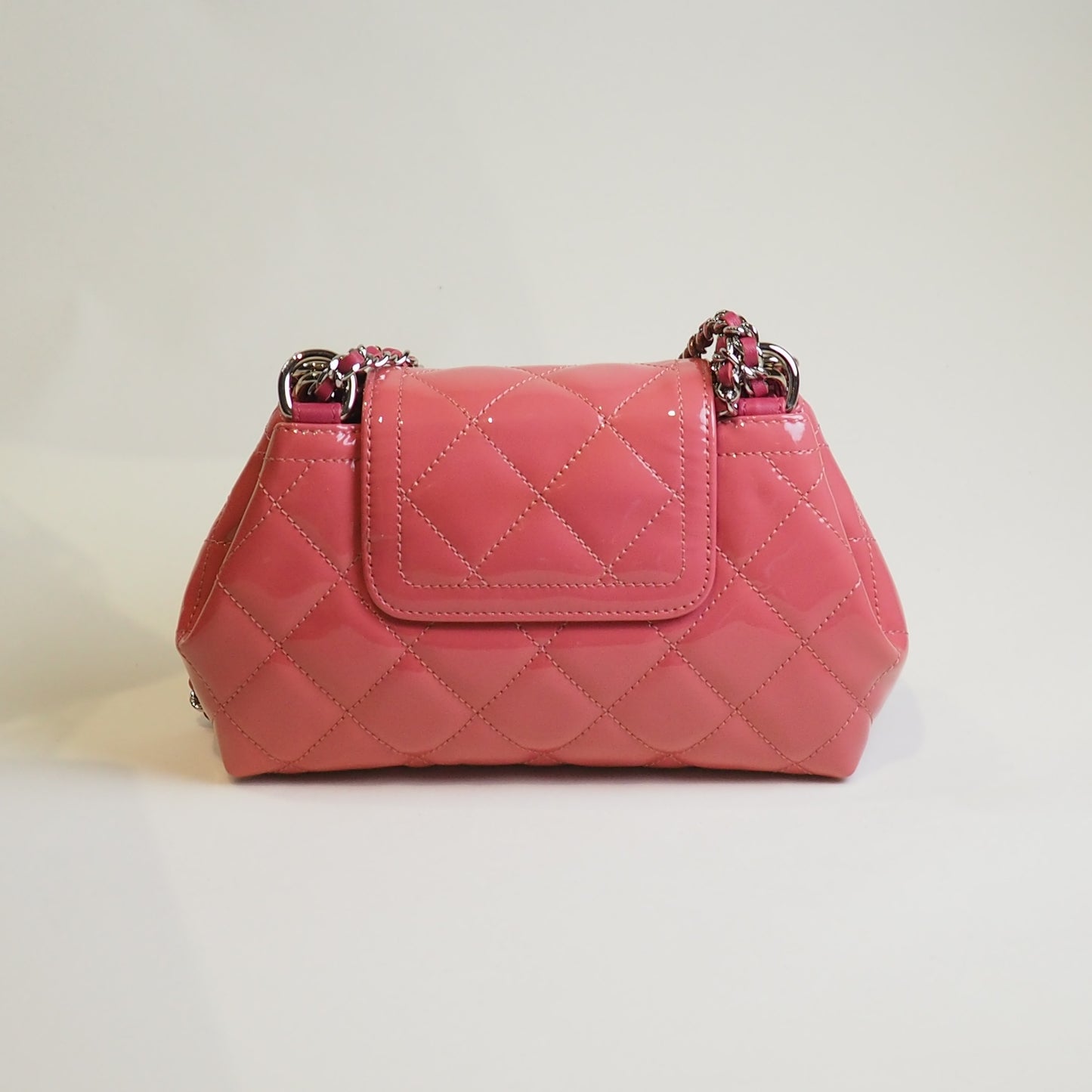 Flap Patent Leather Chain Bag Pink